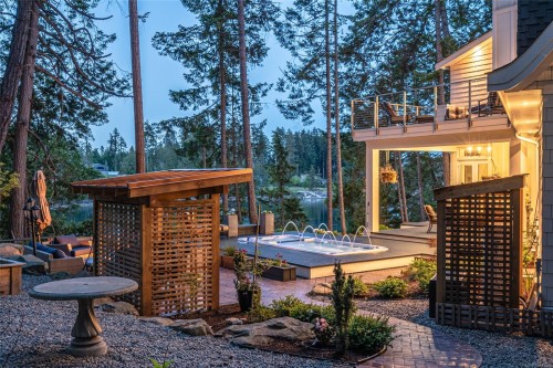 3973 Cove Rd, Ladysmith, BC 