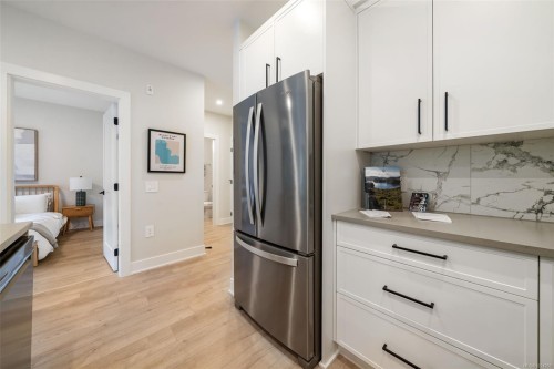 109-1371 Goldstream Ave, Langford, BC - Indoor Photo Showing Kitchen