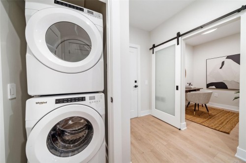 309-1371 Goldstream Ave, Langford, BC - Indoor Photo Showing Laundry Room