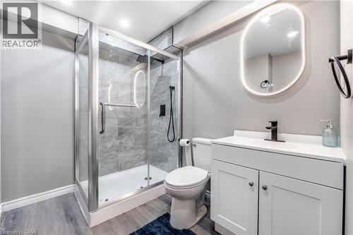 34 Nieson Street, Cambridge, ON - Indoor Photo Showing Bathroom