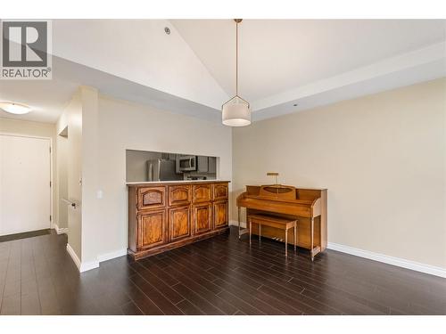 1045 Sutherland Avenue Unit# 323, Kelowna, BC - Indoor