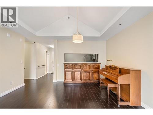 1045 Sutherland Avenue Unit# 323, Kelowna, BC - Indoor