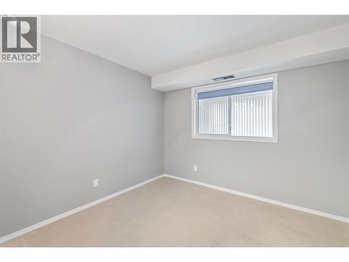 1045 Sutherland Avenue Unit# 323, Kelowna, BC - Indoor Photo Showing Other Room