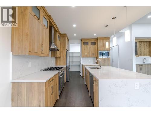 5586 Nixon Road, Summerland, BC - Indoor Photo Showing Kitchen With Upgraded Kitchen