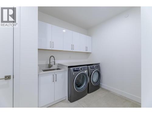 5586 Nixon Road, Summerland, BC - Indoor Photo Showing Laundry Room