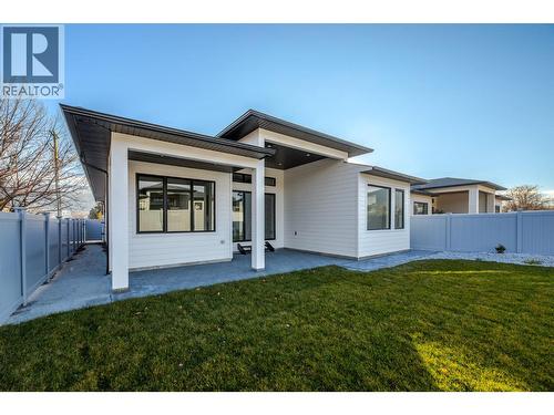 5586 Nixon Road, Summerland, BC - Outdoor