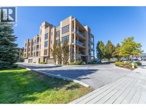 3589 Skaha Lake Road Unit# 204, Penticton, BC - Outdoor With Facade