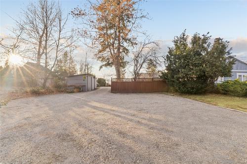 4164 Lakeshore Road, Kelowna, BC - Outdoor