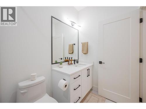 194 Maple Place Unit# 3, Oliver, BC - Indoor Photo Showing Bathroom
