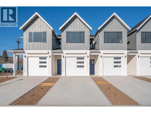 194 Maple Place Unit# 3, Oliver, BC - Outdoor With Facade