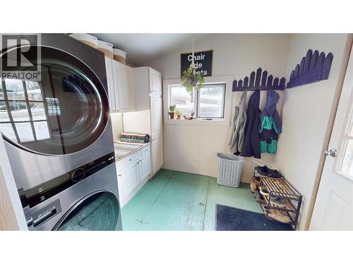 402A 6Th Avenue, Fernie, BC - Indoor Photo Showing Laundry Room