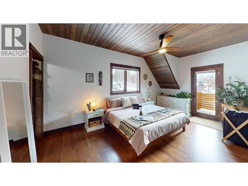 402A 6Th Avenue, Fernie, BC - Indoor Photo Showing Bedroom