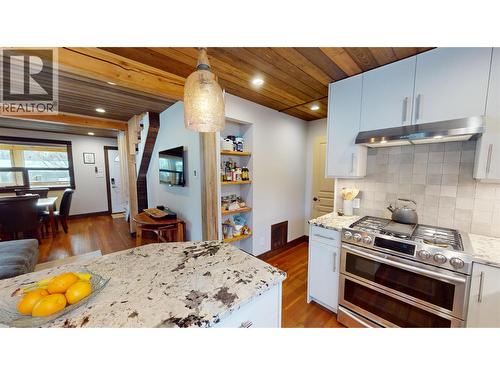 402A 6Th Avenue, Fernie, BC - Indoor Photo Showing Kitchen