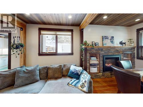 402A 6Th Avenue, Fernie, BC - Indoor Photo Showing Living Room With Fireplace