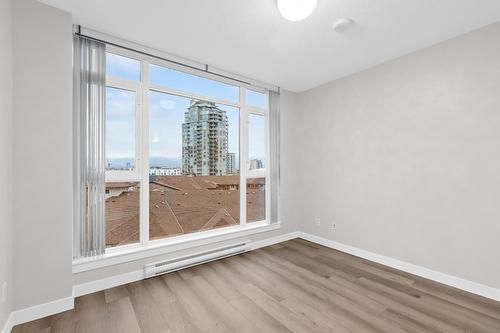 706-1075 Sunset Drive, Kelowna, BC - Indoor Photo Showing Other Room