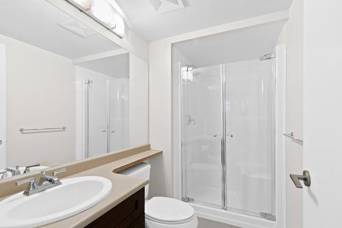 706-1075 Sunset Drive, Kelowna, BC - Indoor Photo Showing Bathroom
