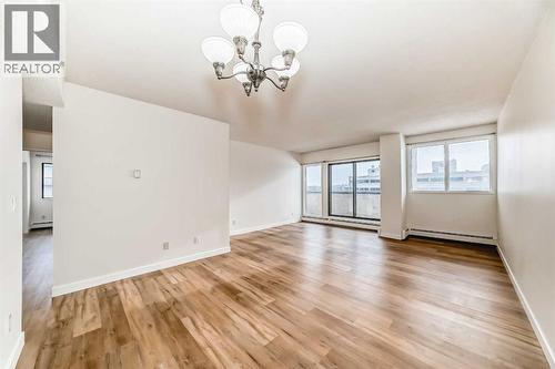 603, 330 15 Avenue Sw, Calgary, AB - Indoor Photo Showing Other Room