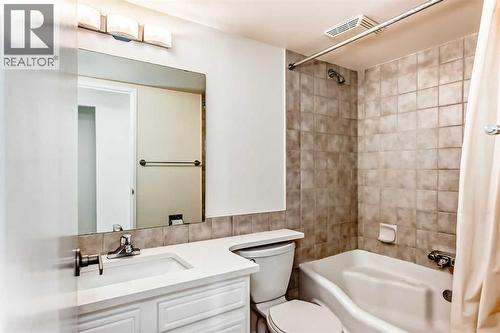 603, 330 15 Avenue Sw, Calgary, AB - Indoor Photo Showing Bathroom