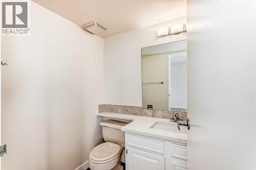 603, 330 15 Avenue Sw, Calgary, AB - Indoor Photo Showing Bathroom