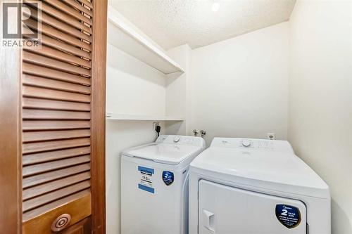 603, 330 15 Avenue Sw, Calgary, AB - Indoor Photo Showing Laundry Room