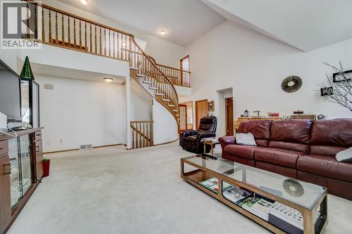 161078 Twp  132 Road, Vauxhall, AB - Indoor Photo Showing Living Room