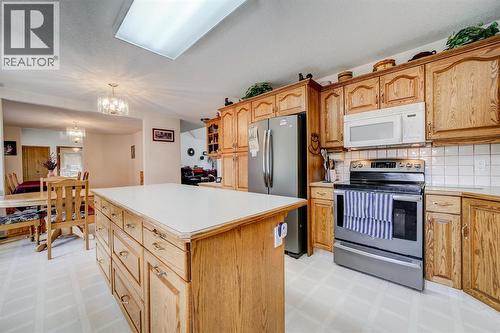 161078 Twp  132 Road, Vauxhall, AB - Indoor Photo Showing Kitchen