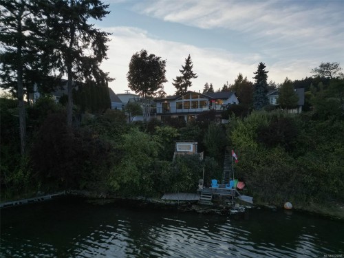 8 Woodville Pl, View Royal, BC 