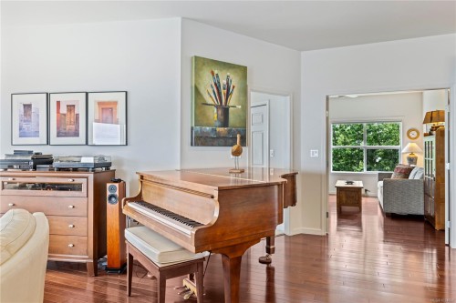 401-650 Prideaux St, Nanaimo, BC - Indoor