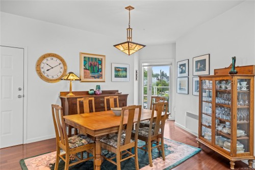 401-650 Prideaux St, Nanaimo, BC - Indoor Photo Showing Dining Room