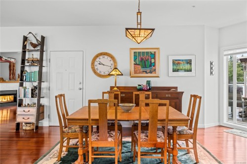 401-650 Prideaux St, Nanaimo, BC - Indoor Photo Showing Dining Room