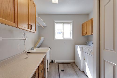 192-2330 Butt Road, Westbank, BC - Indoor Photo Showing Laundry Room
