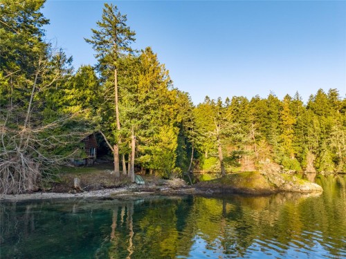 5734 Canal Rd, Pender Island, BC 