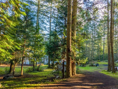 5734 Canal Rd, Pender Island, BC 