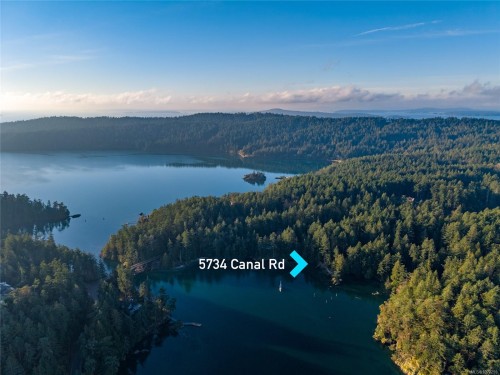 5734 Canal Rd, Pender Island, BC 