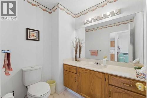 603 Citadel Terrace Nw, Calgary, AB - Indoor Photo Showing Bathroom