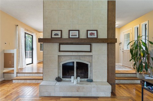 7496 Clark Cres, Lantzville, BC 