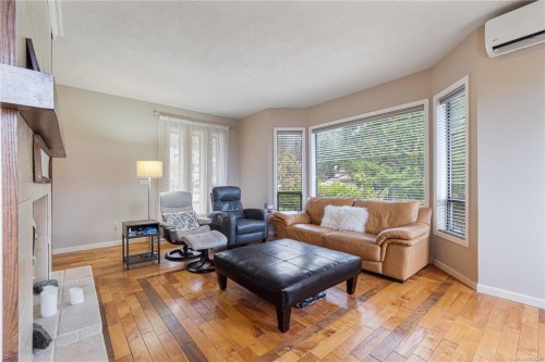 7496 Clark Cres, Lantzville, BC 