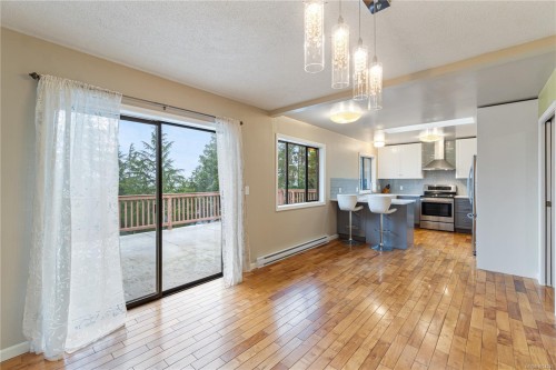 7496 Clark Cres, Lantzville, BC 