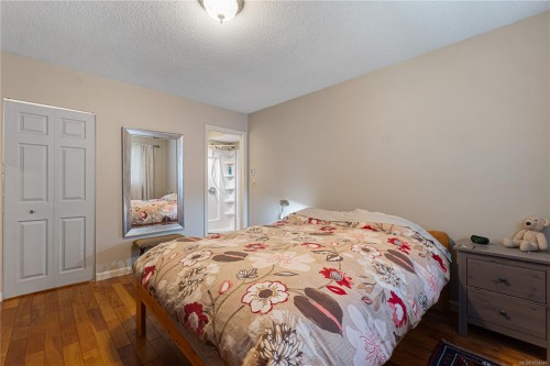 7496 Clark Cres, Lantzville, BC 