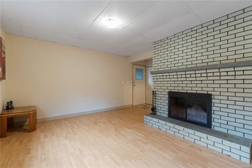 7496 Clark Cres, Lantzville, BC 