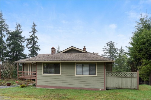 7496 Clark Cres, Lantzville, BC 