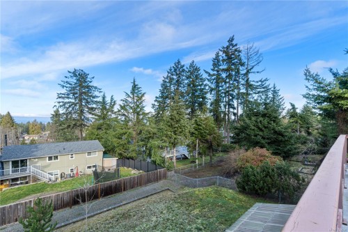 7496 Clark Cres, Lantzville, BC 