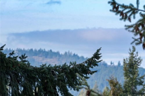 7496 Clark Cres, Lantzville, BC 