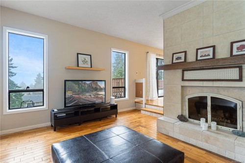 7496 Clark Cres, Lantzville, BC 