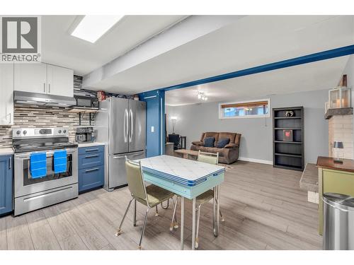110 Hastings Place, Penticton, BC - Indoor Photo Showing Kitchen