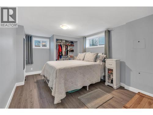 110 Hastings Place, Penticton, BC - Indoor Photo Showing Bedroom