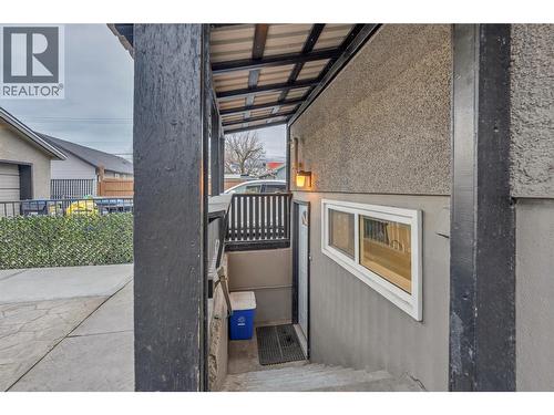 110 Hastings Place, Penticton, BC - Outdoor With Exterior