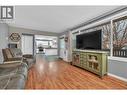 110 Hastings Place, Penticton, BC  - Indoor Photo Showing Living Room 