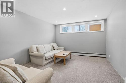 2 Vera Street, St. Catharines, ON - Indoor Photo Showing Other Room