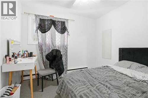 2 Vera Street, St. Catharines, ON - Indoor Photo Showing Bedroom